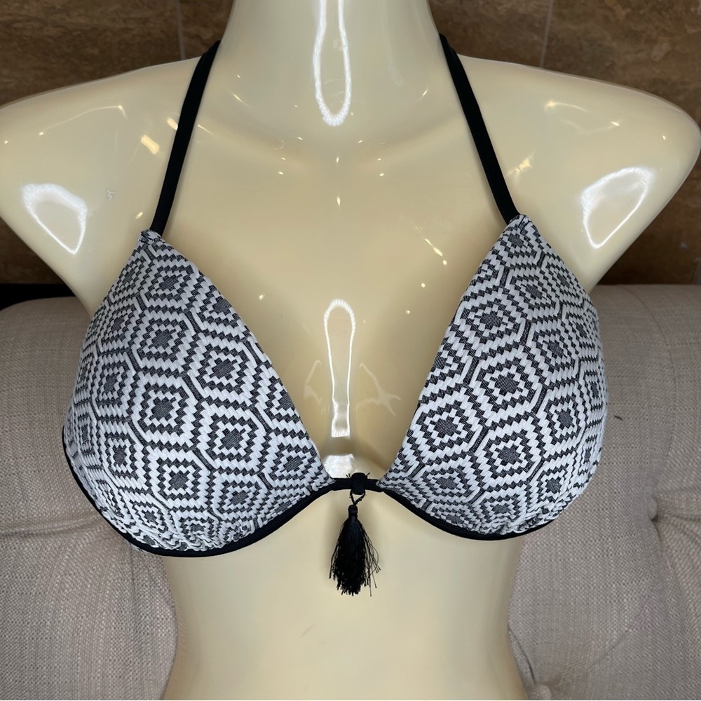 S:  Shade & Shore geo boho tassel bikini top Sz 34C Black White